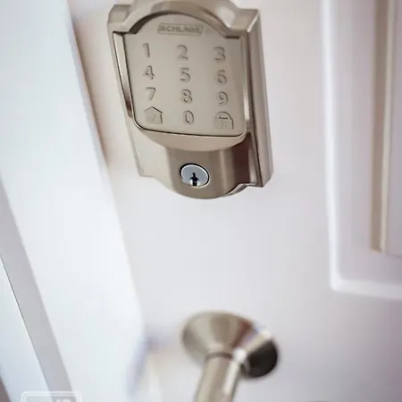 No13 Boutique House Бургас