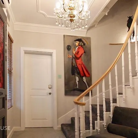 No13 Boutique House Гостевой дом