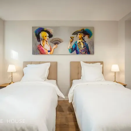 No13 Boutique House Бургас