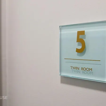 No13 Boutique House Гостевой дом 3*
