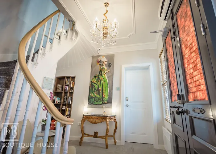 No13 Boutique House Pensionat 3*